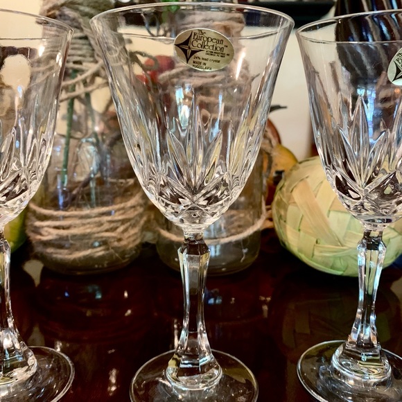 Vintage Elegant Bohemian Clear Crystal Wine Glasses/Goblets Set of 4 - Picture 2 of 7